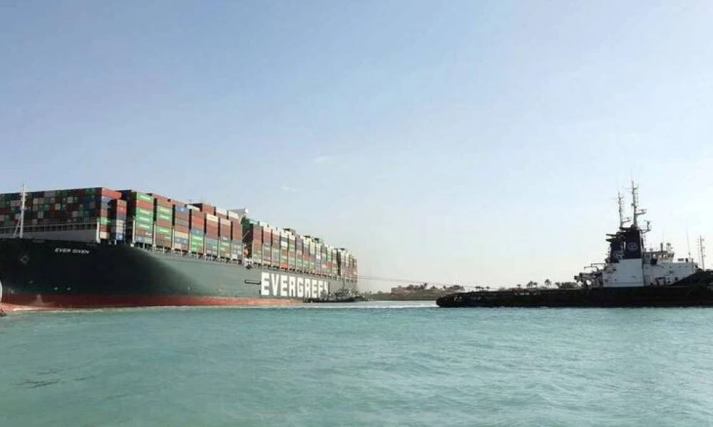 Σουέζ: Θα χρειαστούν μήνες για να αποκατασταθούν πλήρως τα προβλήματα